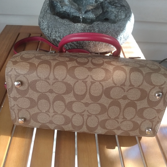 Coach Rowan Cross body Bag - Picture 7 of 12